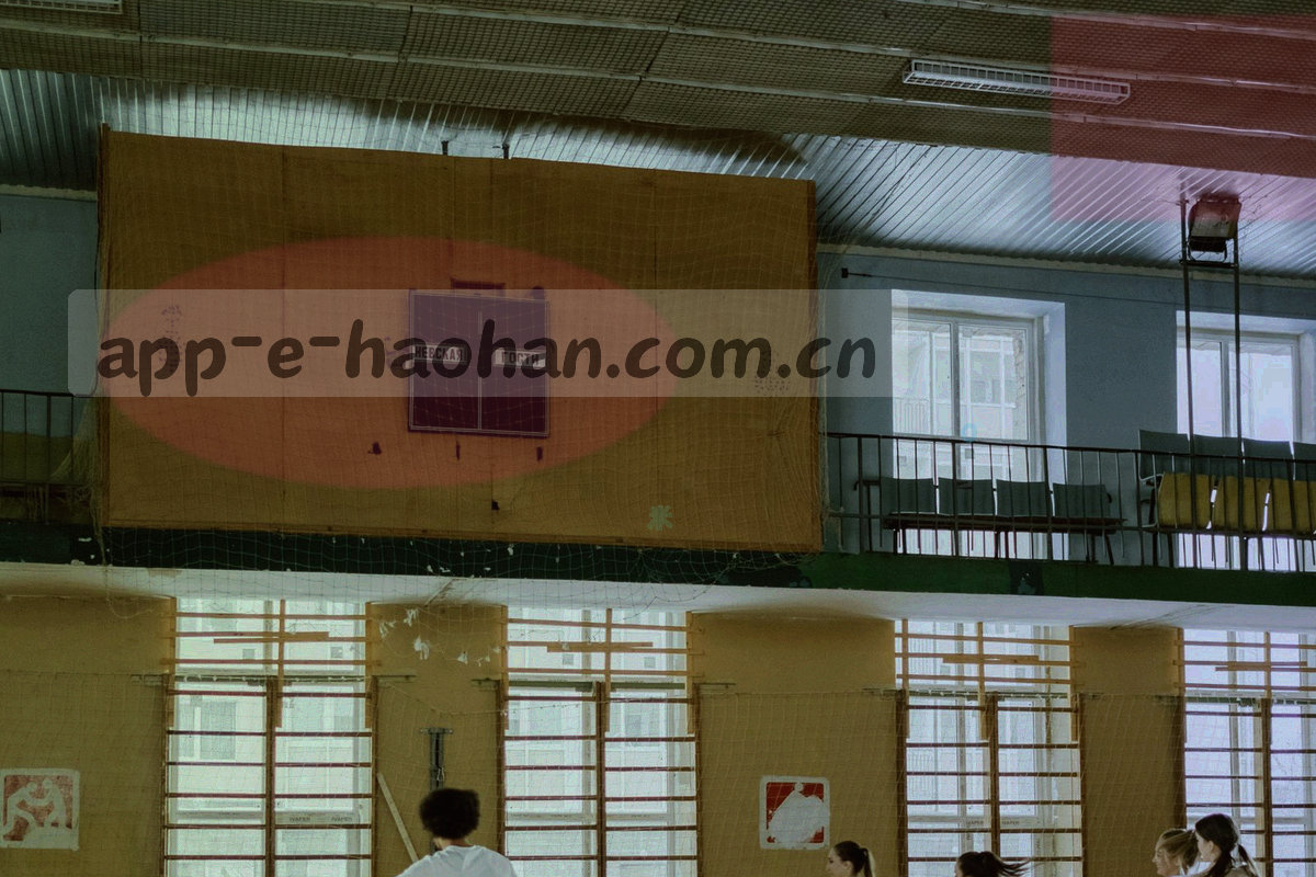 抽象服务网络示意图，节点与同心弧线以电光青勾勒在深色底上